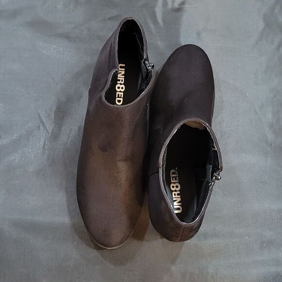 BRAND NEW UNR8ED SIDE ZIPPER +ROUND TOE ANKLE BOOTIE - Picture 5 of 15